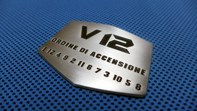 ランボルギーニ　純正　アヴェンタドール等　V12エンジン　エンブレムプレート