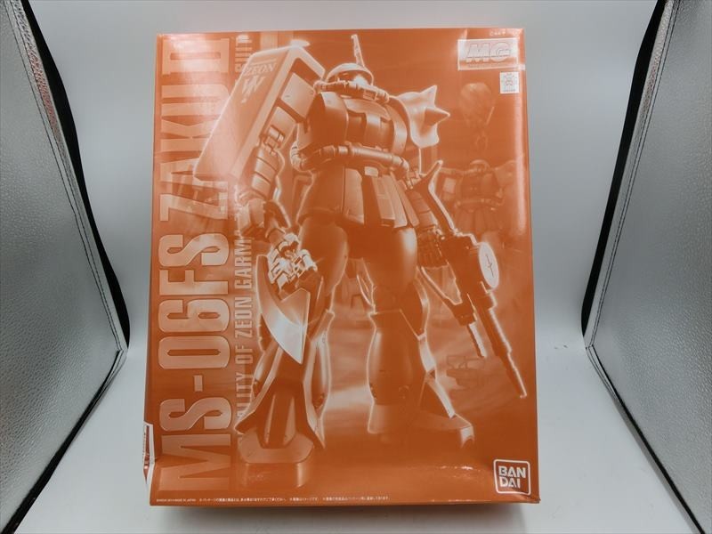 数量限定，大人気 T IJ3-09 100サイズ 未組立/MG ガルマ ザビ専用 ザク/プレミアムバンダイ限定/ガンプラ(機動戦士ガンダム)｜売買されたオークション情報、yahooの商品情報をアーカイブ公開 - オークファン 機動戦士ガンダム