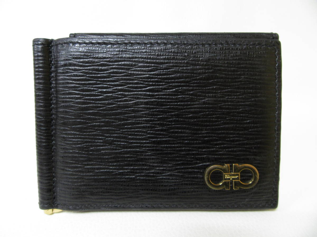 T8134☆【SALE】サルヴァトーレフェラガモ Salvatore Ferragamo マネークリップ付きカードケース ブラック MADE IN ITALY 中古品 送料無料