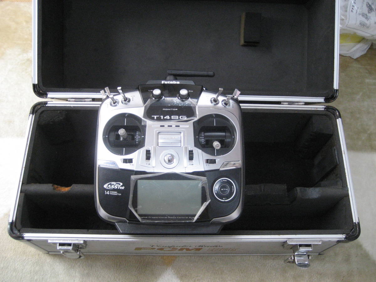 Futaba T14SG プロポ 送信機 本体 ラジコン フタバ T14SG 美品、送信機、ケース付き フタバ T14SG 送信機 ラジコン