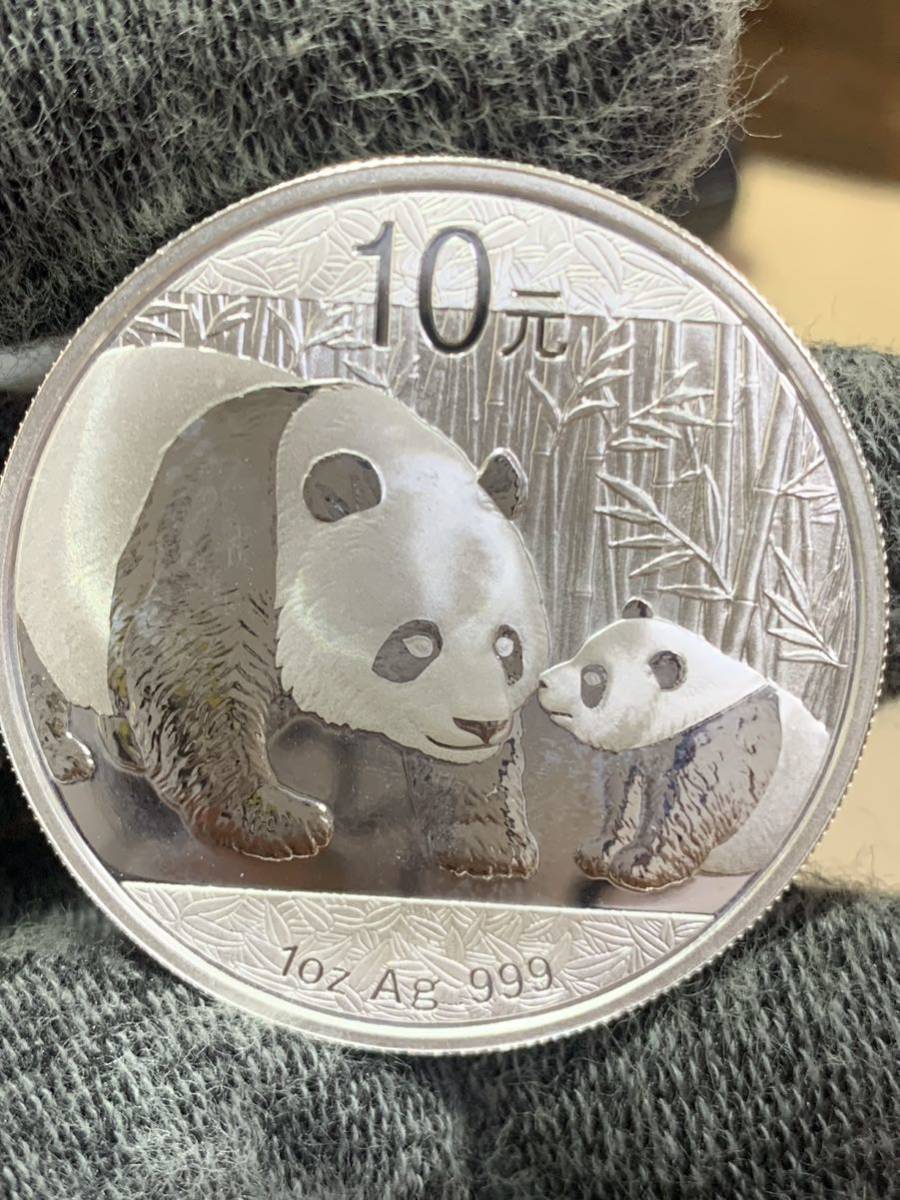 2011年 10元 純銀 パンダ銀貨 1オンス 2011年銘版 パンダ銀貨10