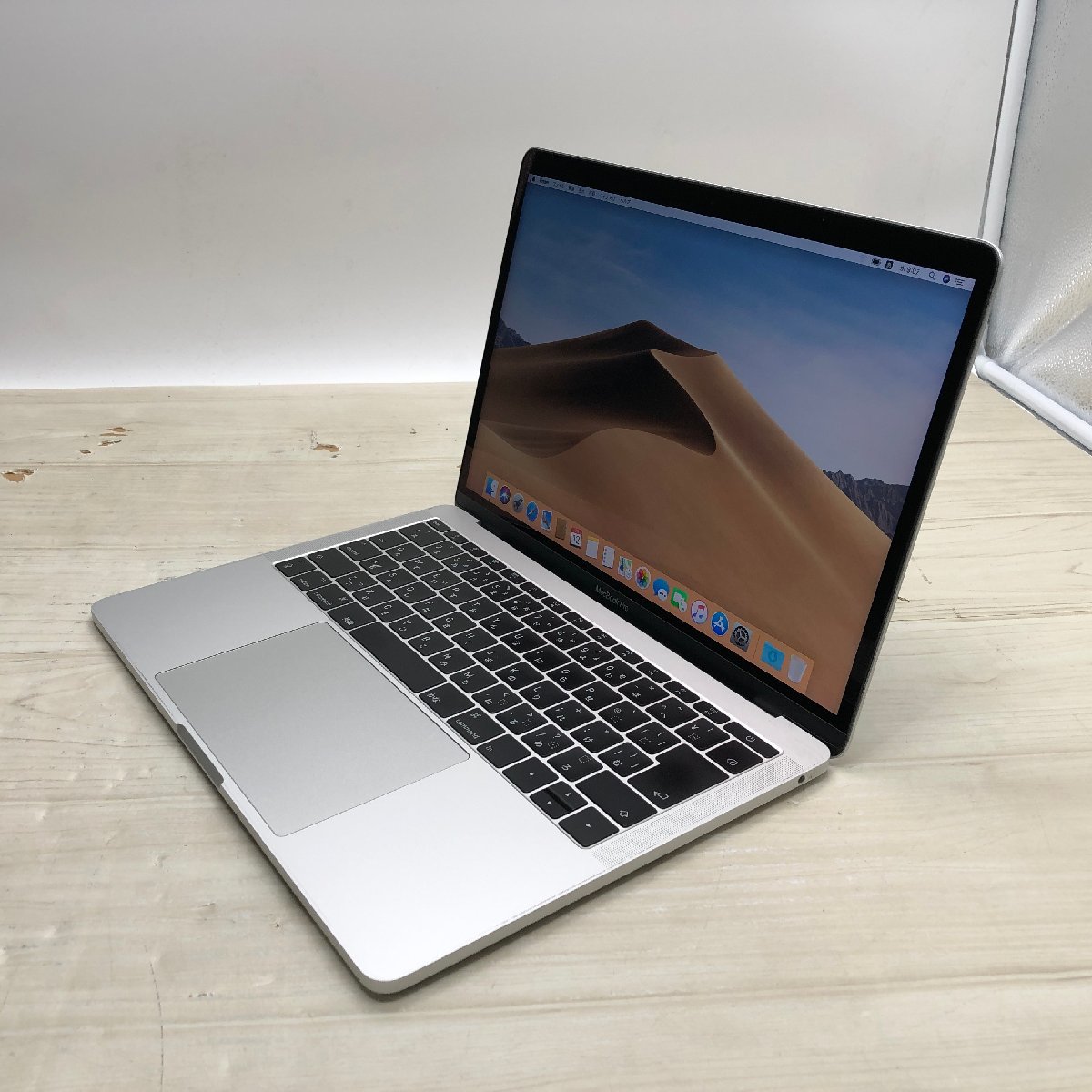 Apple MacBook Pro 13-inch 2017 Two Thunderbolt 3 ports Core i5 