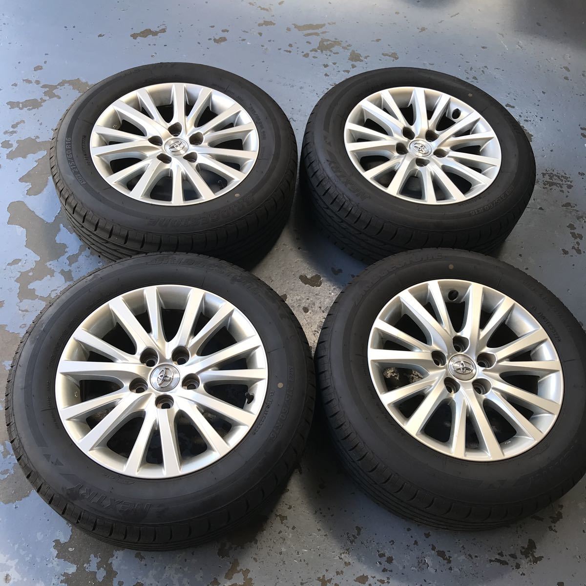 溝あり☆130マーク☆純正タイヤホイールセット☆16インチ☆215/60R16