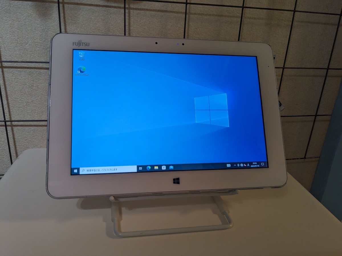 富士通 タブレットPC ARROWS Tab Q584/K