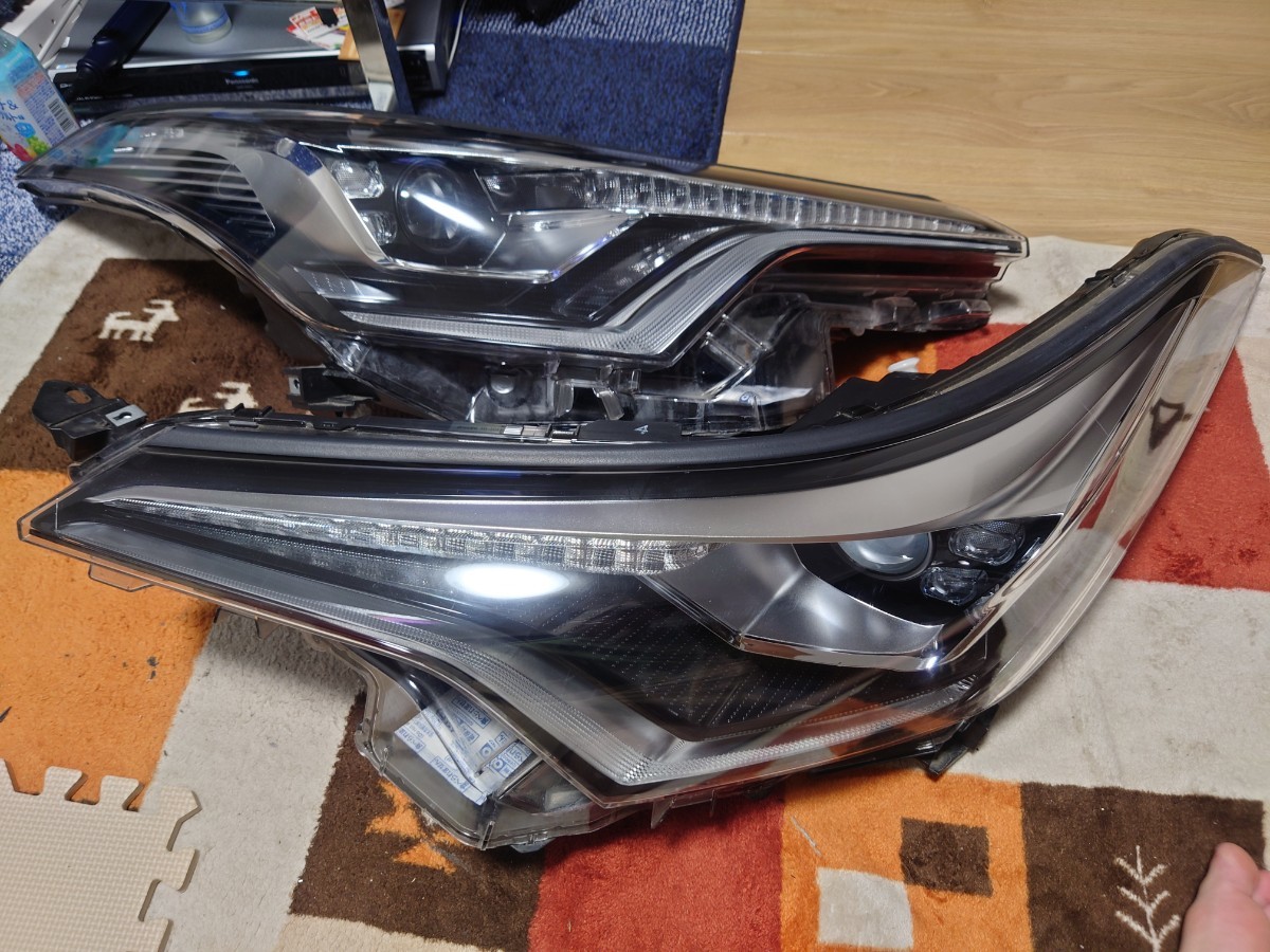 C-HR LED ZYX10 左ライト⁄左ヘッドライト ▽28014⁄ 》 トヨタ C-
