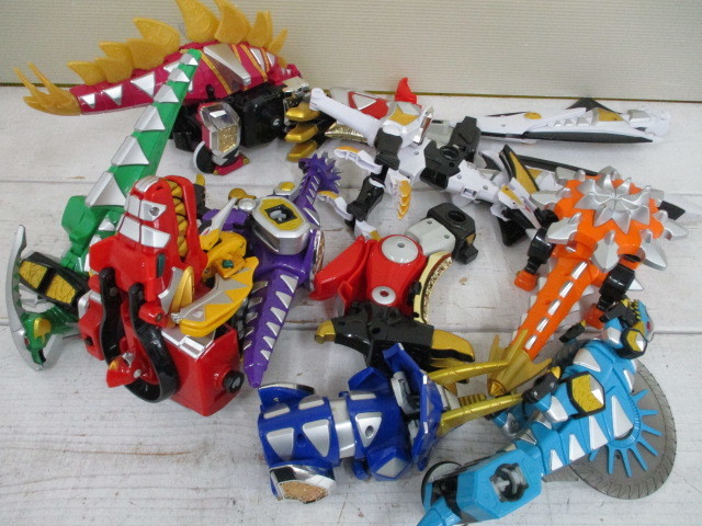 定番人気，豊富な O4576 現状品 1円スタート 爆竜戦隊アバレンジャー DX おもちゃ まとめ 欠品有 ジャンク扱い/ 尻尾 パーツ欠品/傷や汚れ等の 感有(爆竜戦隊アバレンジャー)｜売買されたオークション情報、yahoo 爆竜戦隊アバレンジャー