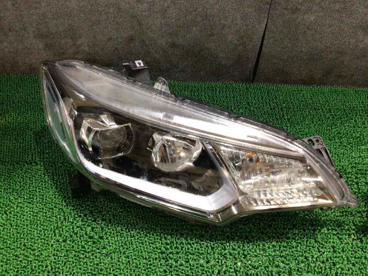 フィット ハイブリッド GP5 ヘッドライト 左右 LED 33100-T5A-J51 