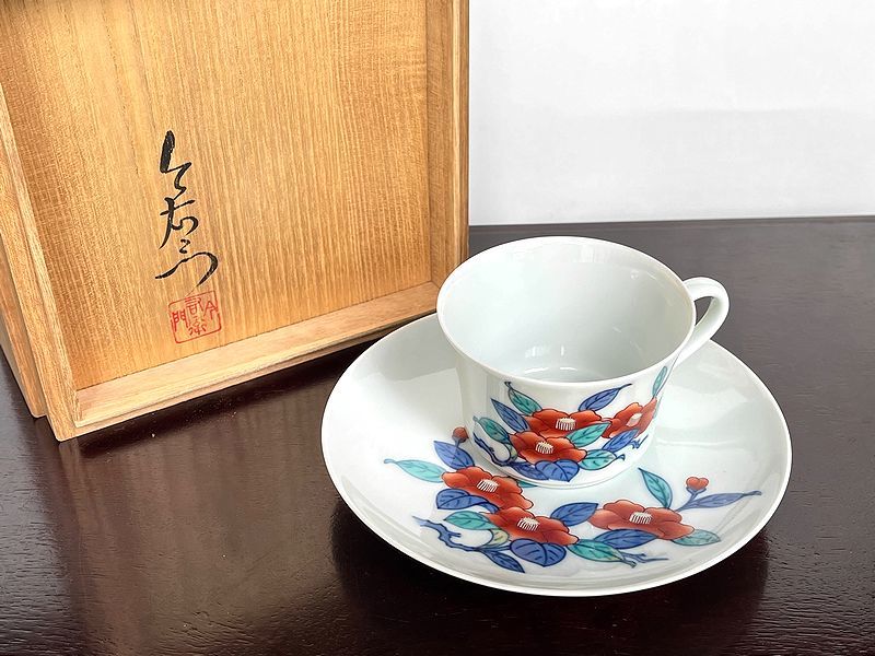 美品 有田焼 人間国宝 今泉今右衛門 錦椿絵 カップ＆ソーサー 珈琲
