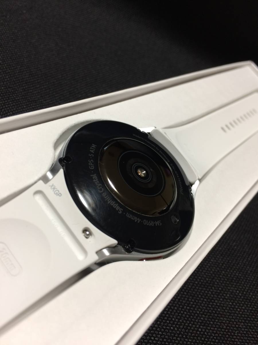 美品 GalaxyWatch5 SM-R910 44mm シルバー ♪おまけ多数♪ 国内正規品 