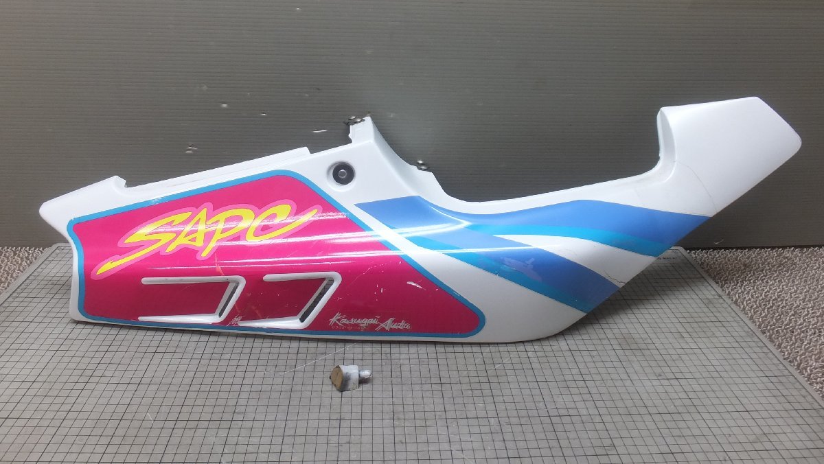 LL RGV250ガンマ VJ22A シートカウル右 47211-22D1 検 SUZUKI VJ23A