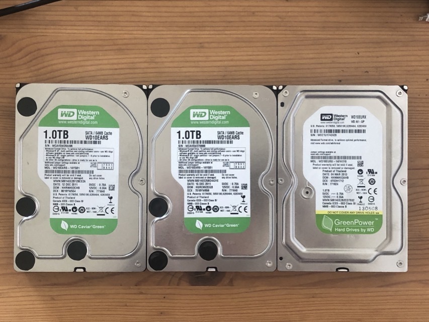 大得価，人気セール WesternDigital WD ウエスタンデジタル HDD3台セット 1TB WD10EARS WD10EURX SATA 3.5インチハードディスク AVコマンド対応(1TB～)｜売買されたオークション情報、yahooの商品情報をアーカイブ公開 - オークフ 3.5 SerialATA