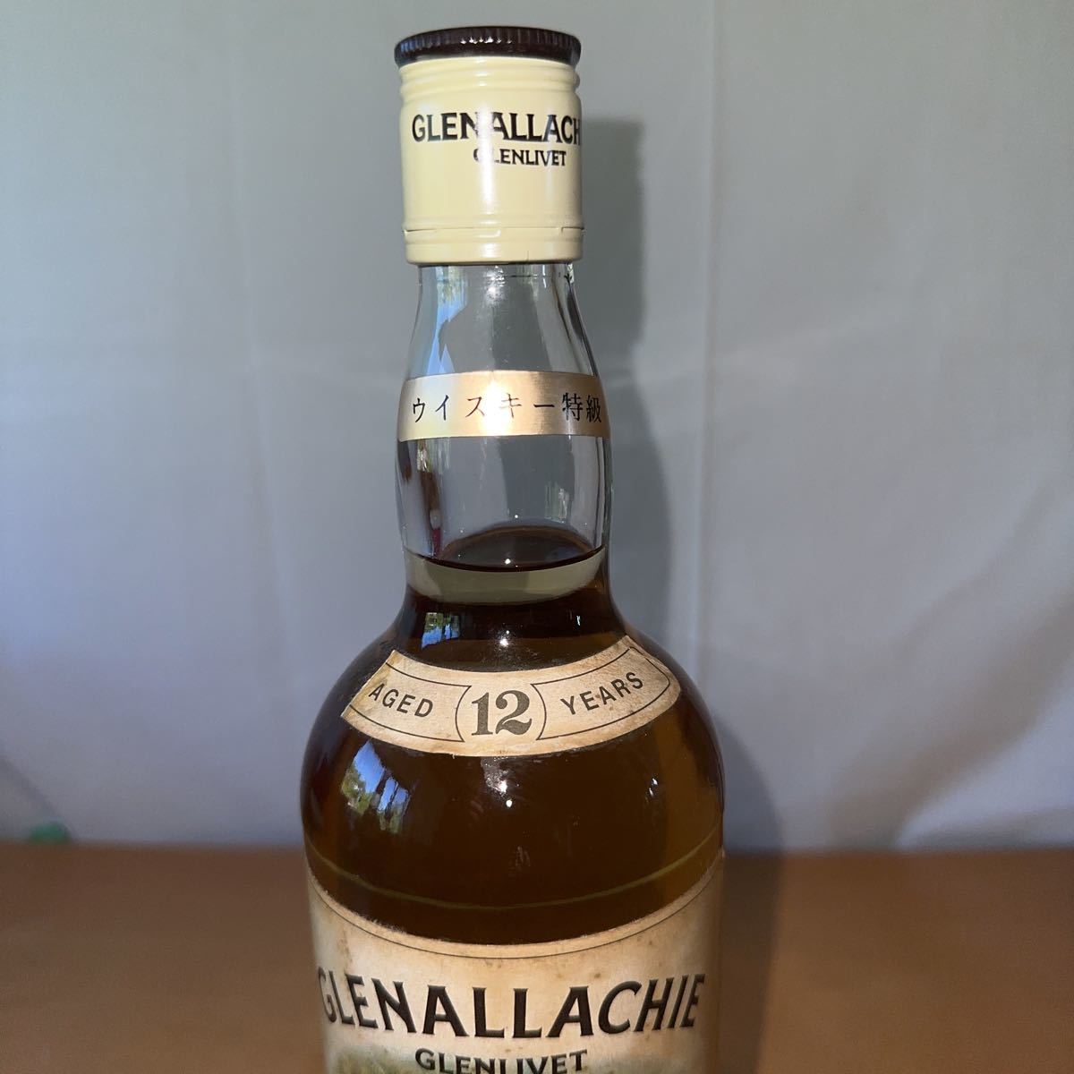 古酒ウイスキー　バランタイン　12年　ウイスキー　特級　赤青旗紋章　未開封 古酒ウイスキー バランタイン12年 特級 赤青旗紋章 未開封 明治屋