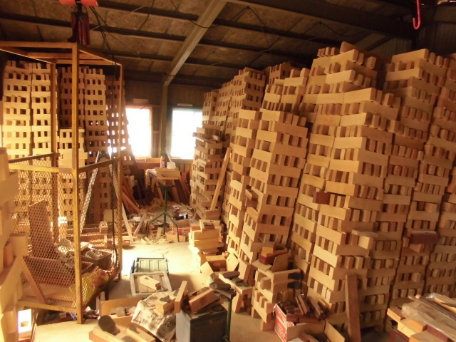 ★③１枚鉋用。包口鉋台。寸８用．上等本白樫台。一丁。