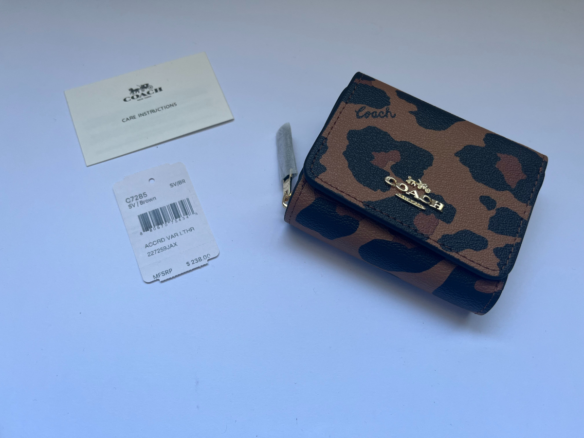 k2-86　coach コーチ　折り財布　ヒョウ柄　ブラウン　pvcコーティングキャンバスxレザー　C7285