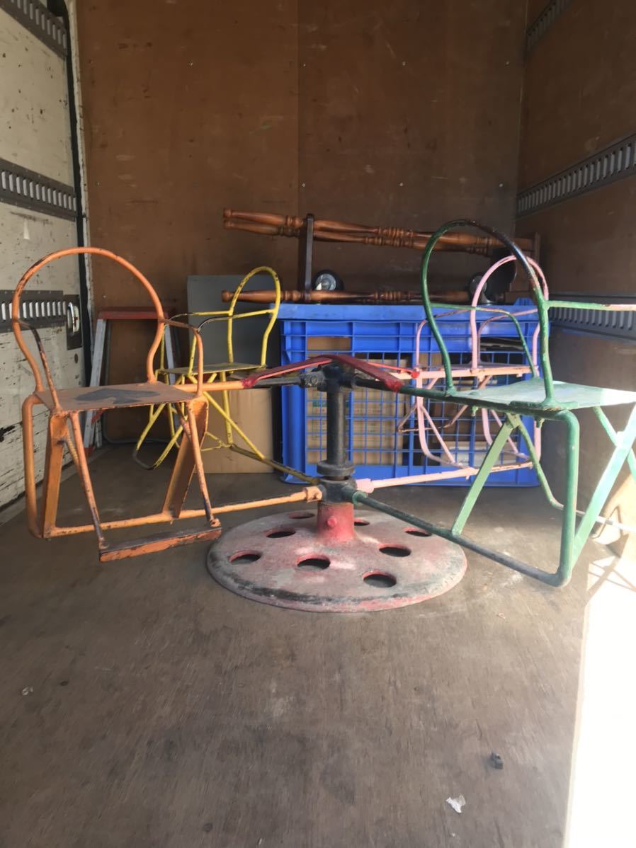 90年間　幼稚園で活躍した　鉄製　回転椅子