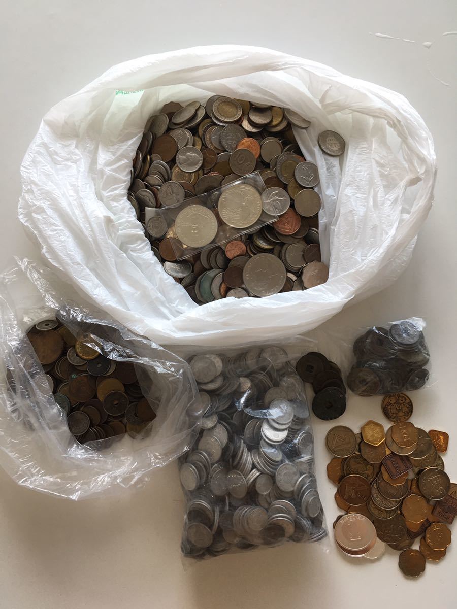 【人気SALE，新作】 外国古銭/外国銭 約5kg 大量おまとめ 銅銭 アルミ銭 黄銅貨 レプリカ 記念メダル 詳細不明 5140g(アジア)｜売買されたオークション情報、yahooの商品情報をアーカイブ公開 - オークファン アジア