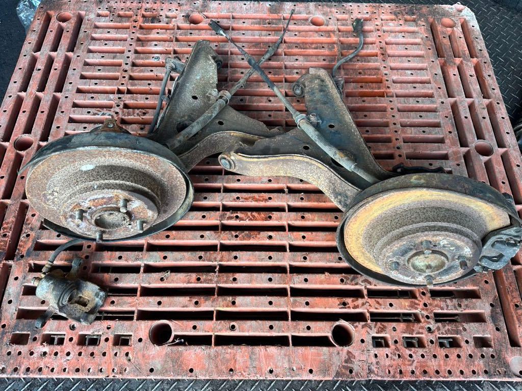 HR31 スカイライン GTS 後期 純正 リア セミトレーリングアーム ハブ フランジ キャリパー ブレーキ 足回り セミトレ 旧車