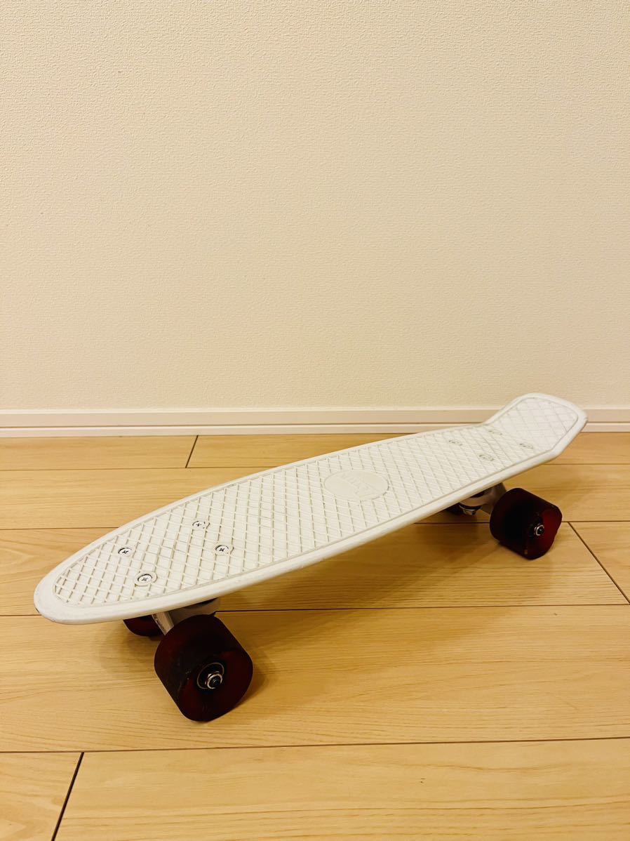 送料込】Penny スケボー ホワイト クルーザー 22インチ 美品