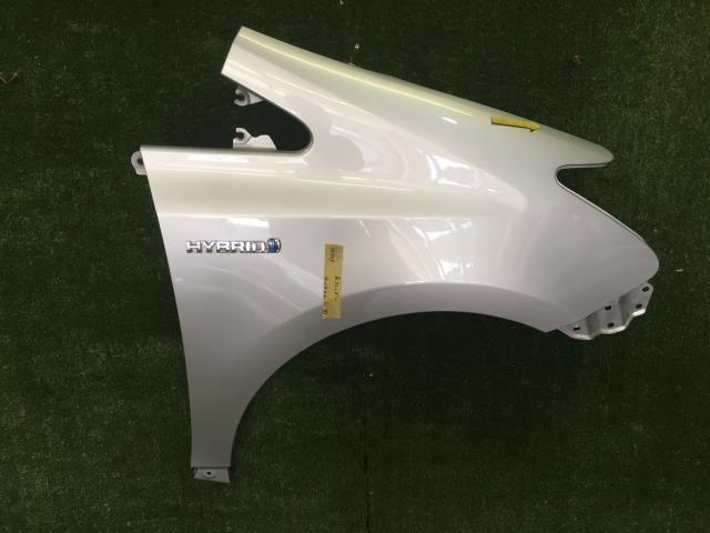 プリウスα DAA-ZVW41W 右フロントフェンダーパネル　1F7 73507