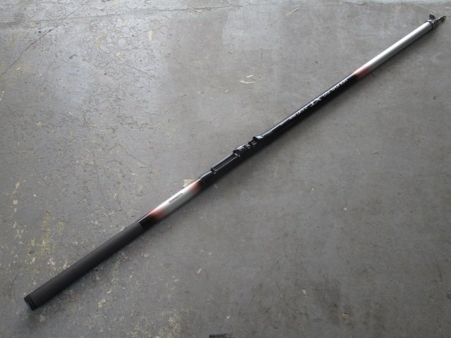 中古美品 SHIMANO シマノ HOLIDAY ISO XT 2-530 釣り竿 磯竿 （12-N