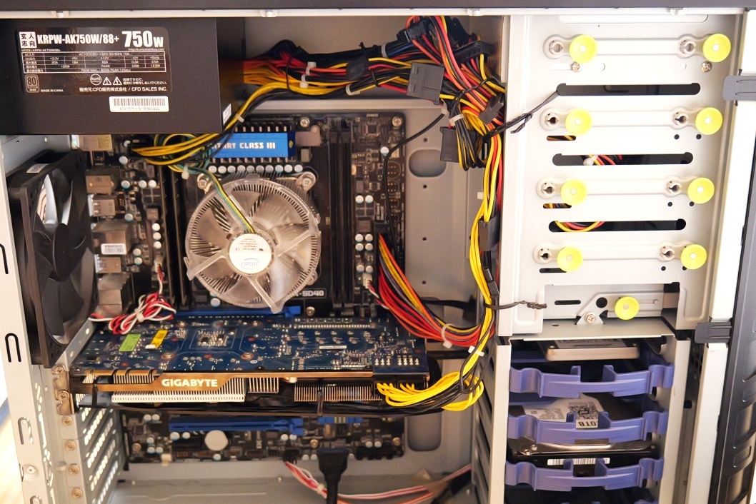 □動くけどジャンク扱い！自作PC？Core i7-3930K 16GB SSD 120GB HDD