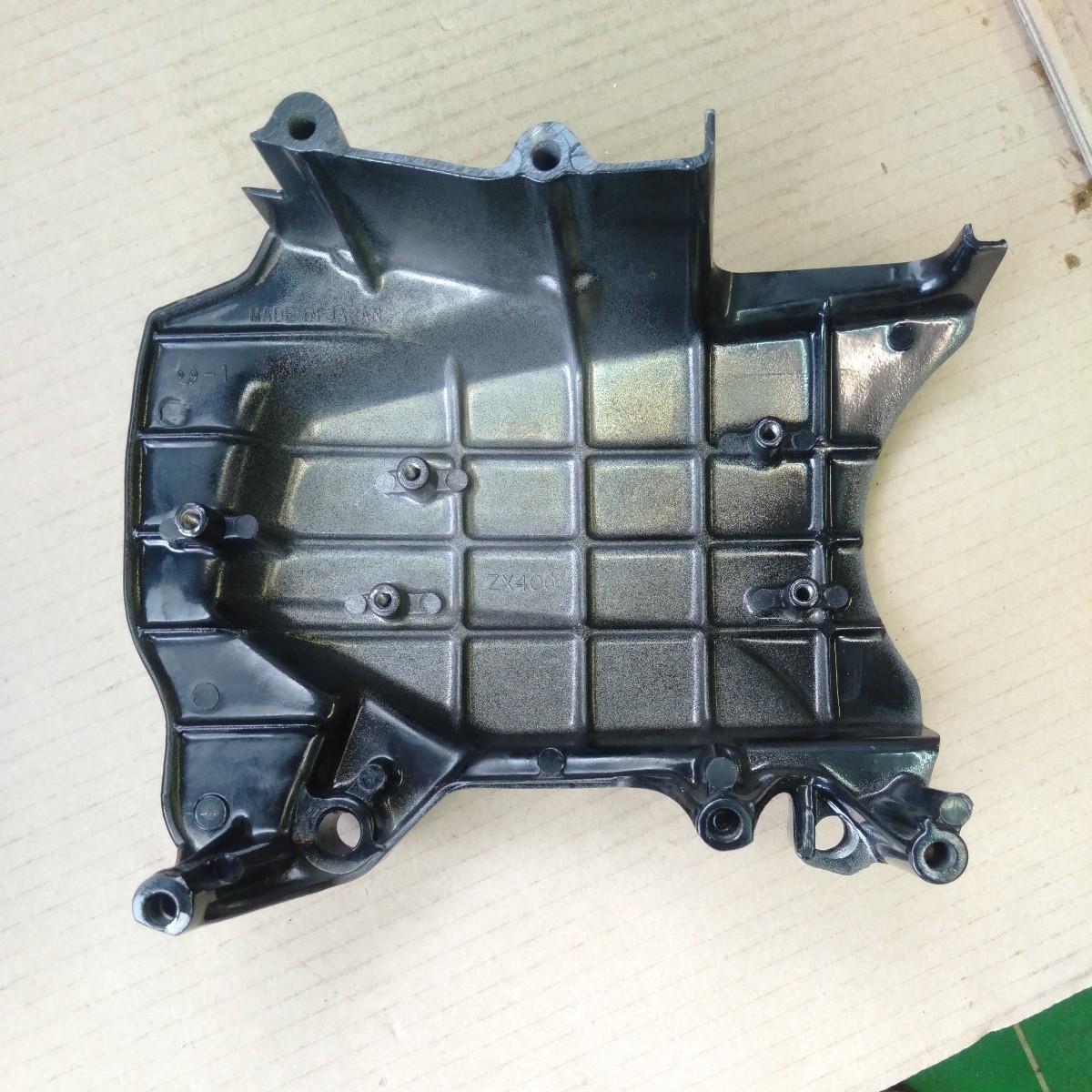 GPz400F-Ⅱ ドライブスプロケットカバー 純正 / 中古 (検索 ゼファー