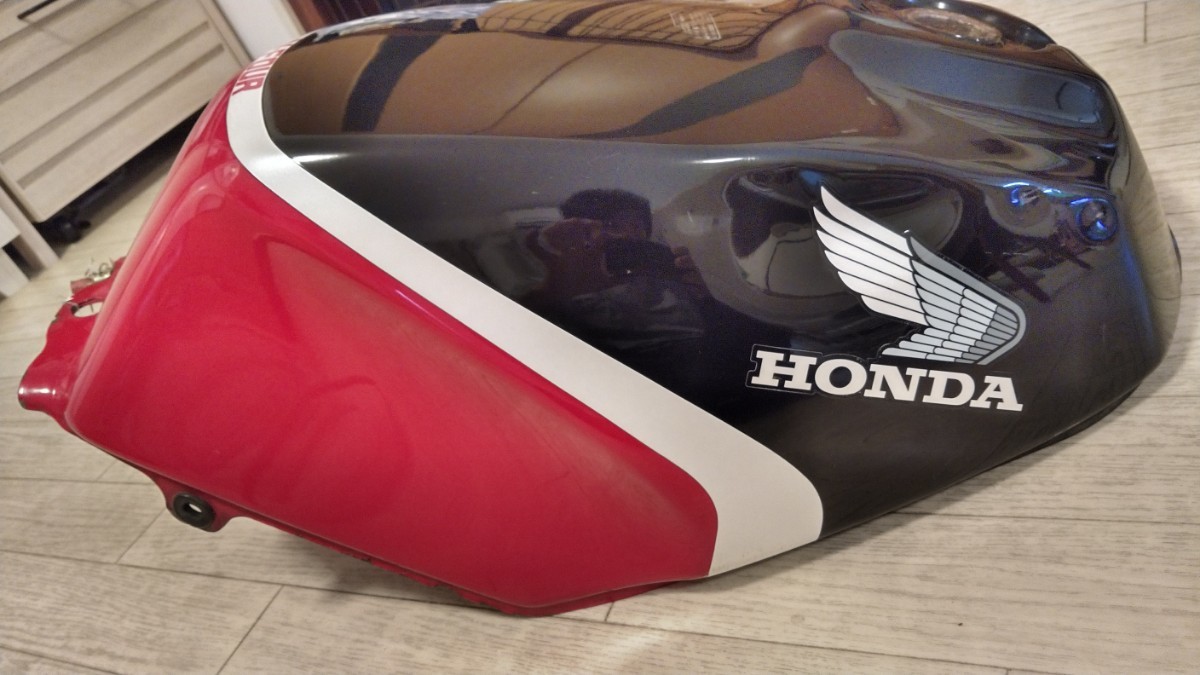 ホンダ VF750Fタンク VF750F タンク 青⁄白 ホンダ VF750F タンク 青⁄白