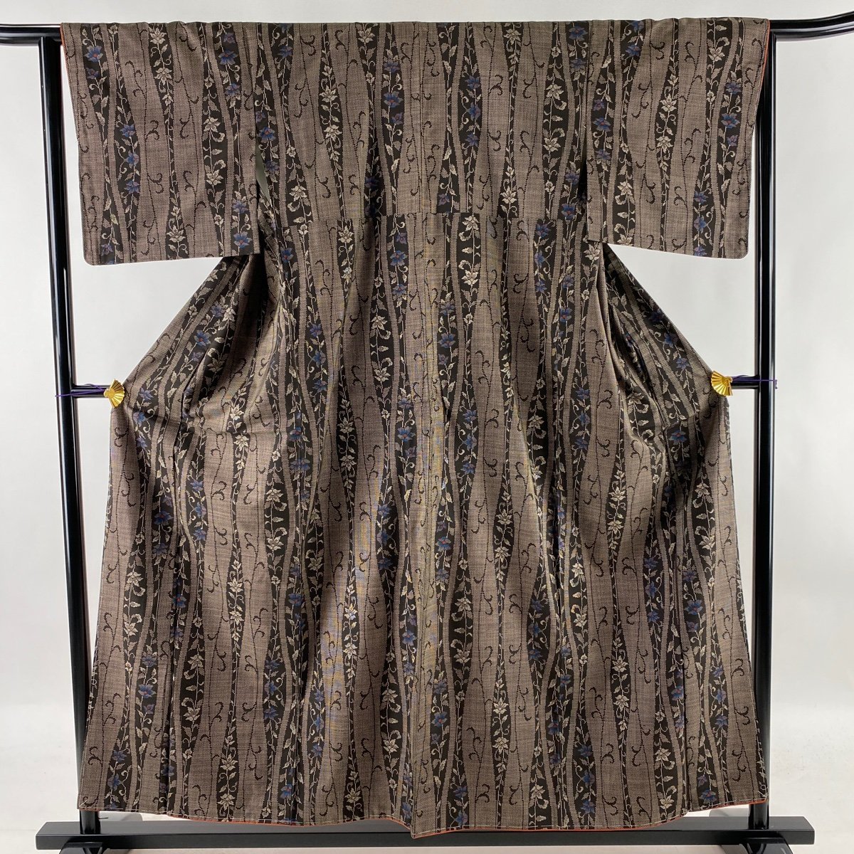 大島紬 美品 秀品 証紙 純泥染 草花 立涌 焦茶色 袷 身丈156cm 裄丈 