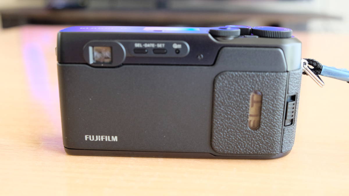 じ*可様 富士フイルム KLASSE W コンパクト フィルムカメラ【ジャンク】 FUJIFILM KLASSE W 中古 名機フィルムカメラ ジャンク 【公式通販】