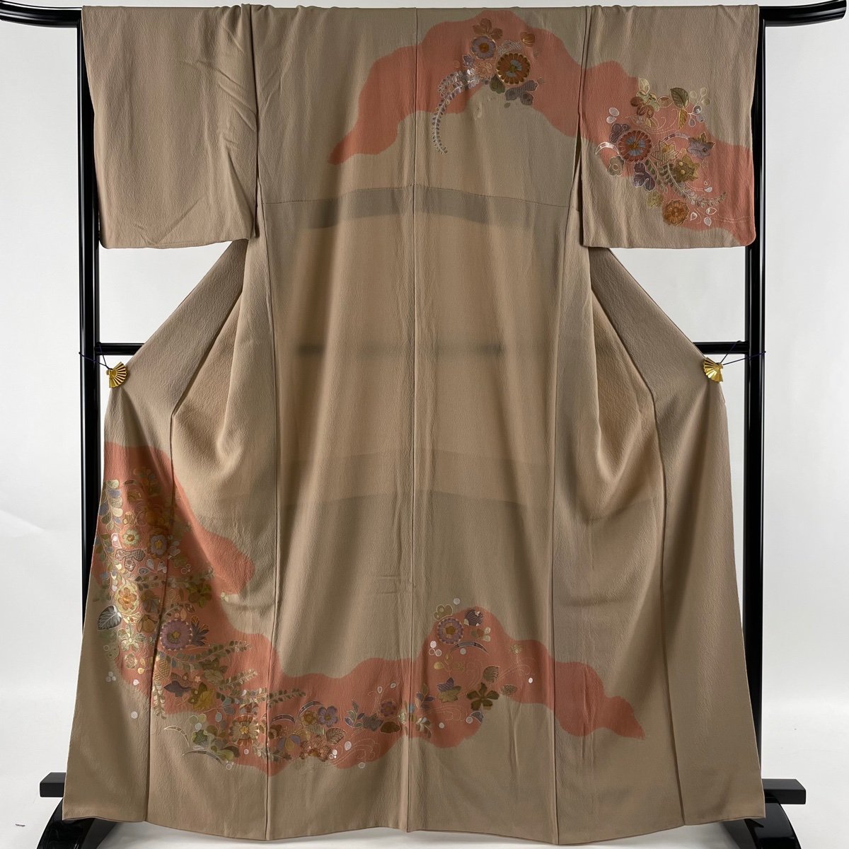 訪問着 身丈165cm 裄丈68cm L 袷 草花 霞 刺繍 薄茶色 正絹 美品 秀品 【中古】