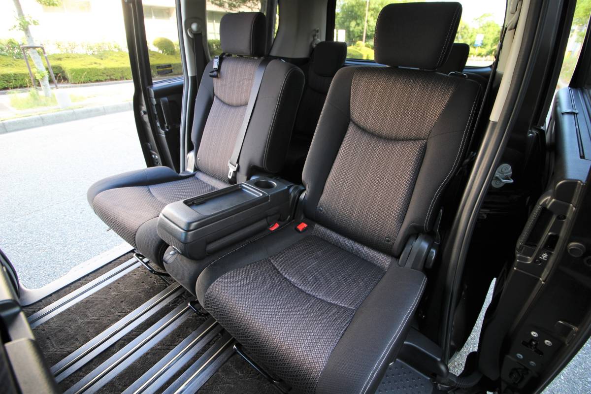 26年■車検満タン7年8月■AA評価4点■ハイウェイスターS-HV 両側パワスラ HDDナビ TV DVD Bluetooth 全方位カメラ ETC LEDオートライト 日産 デイズルークス 新着情報“デイズルークスハイウェイスター 陸送30%OFFの値段と価格推移は？｜20件の売買データから陸送30 76000km ２５０ハイウェイ