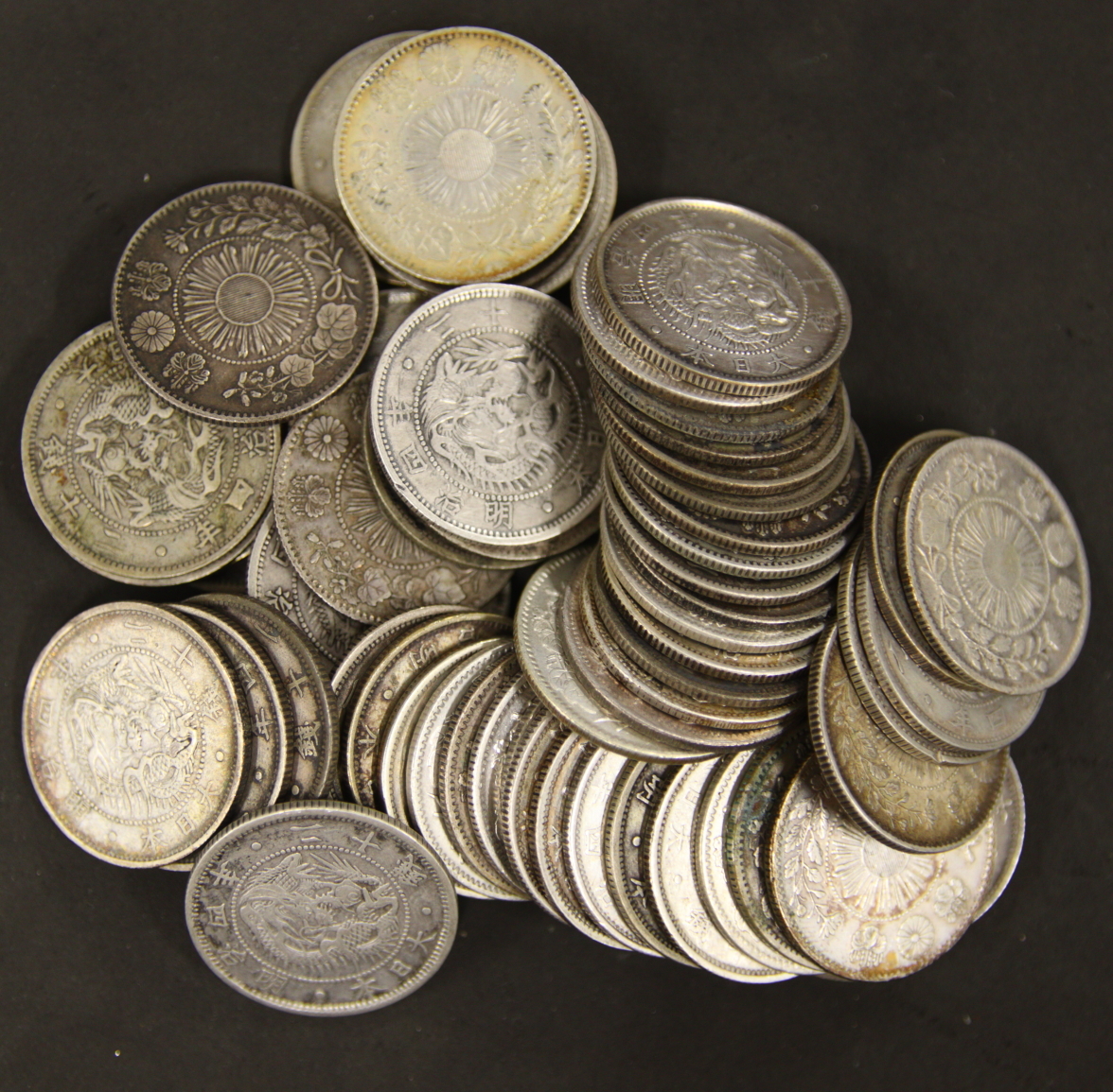 旭日竜20銭銀貨 60枚 まとめて おまとめ 大量 20銭 銀貨 古銭