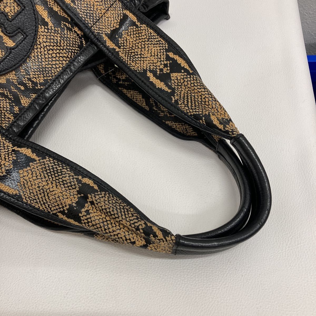 □3107 TORY BURCH パイソン柄 トートバッグ ハンドバック ブラック 
