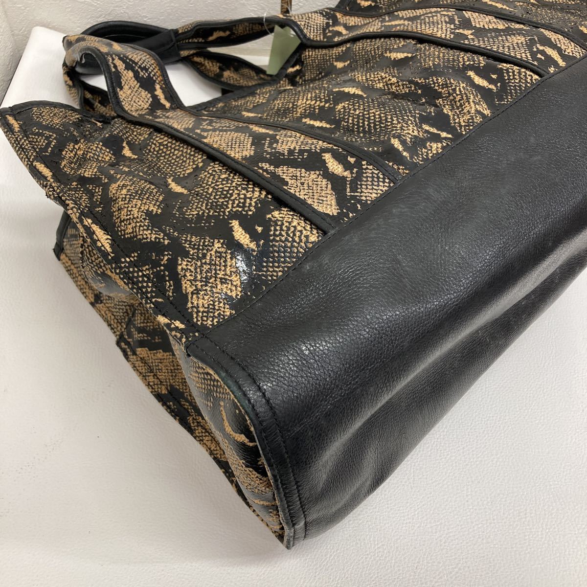 □3107 TORY BURCH パイソン柄 トートバッグ ハンドバック ブラック 