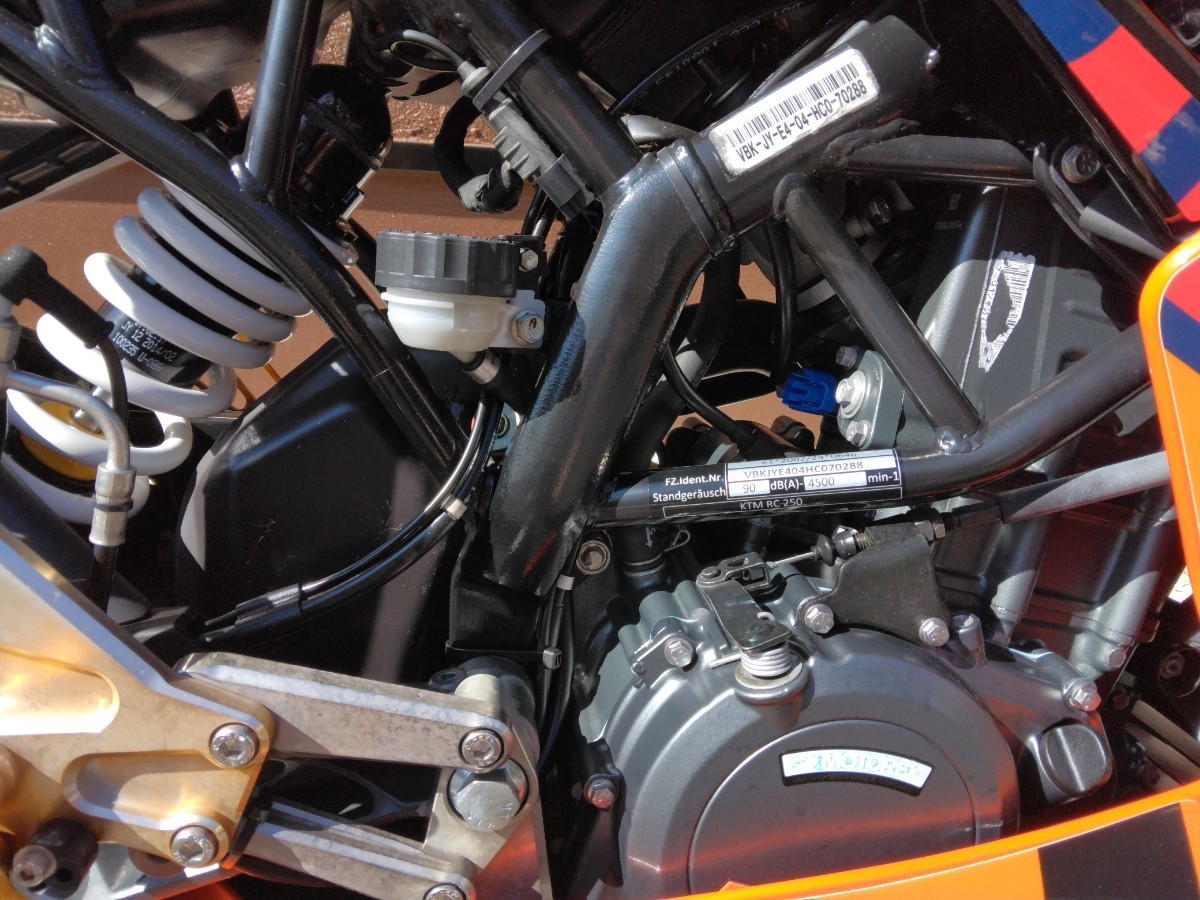 KTM RC250 後期黒フレーム2017年式 自賠令和7年7月まで付、大阪より