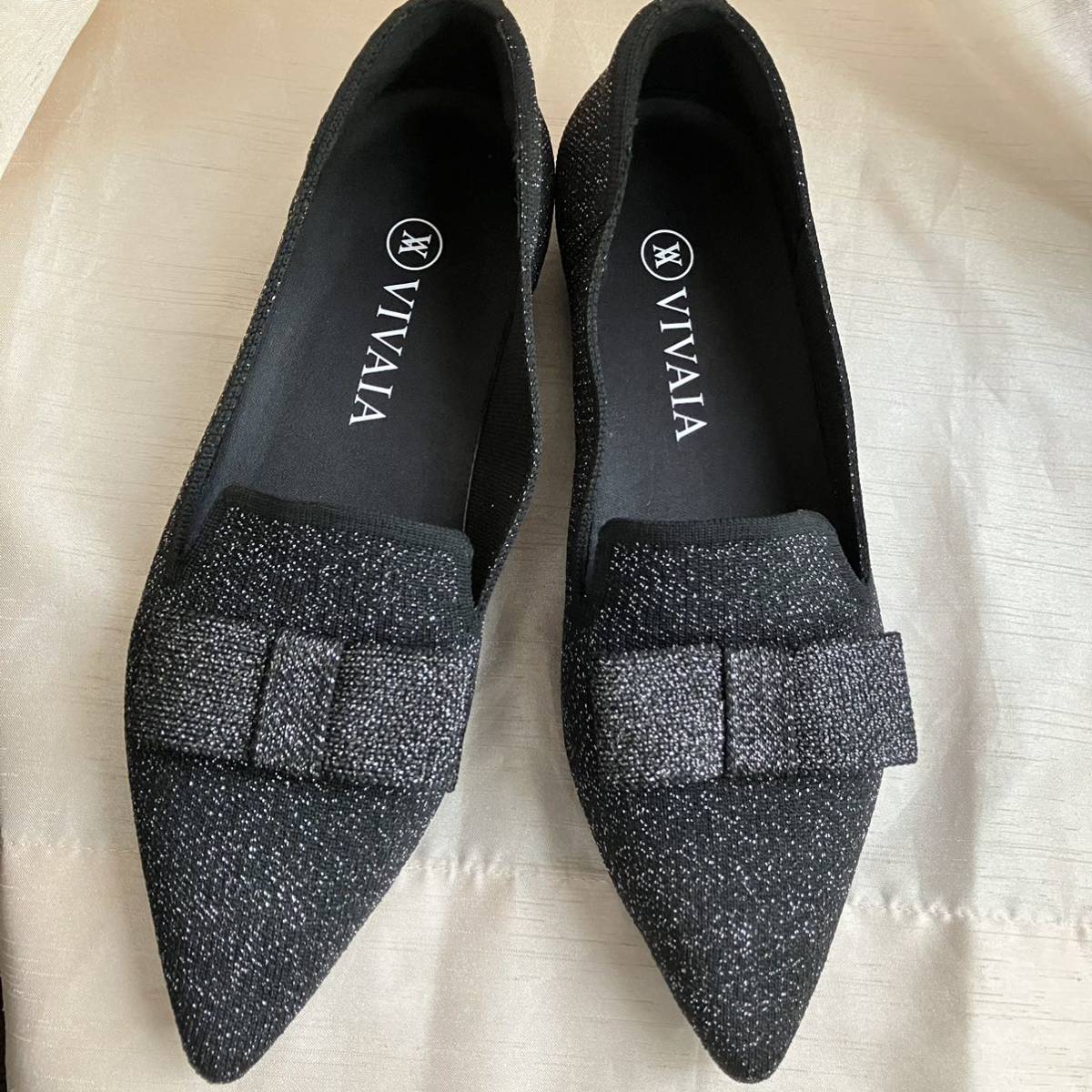 VIVAIA ブラックリボンパンプス パンプス – VIVAIA JAPAN