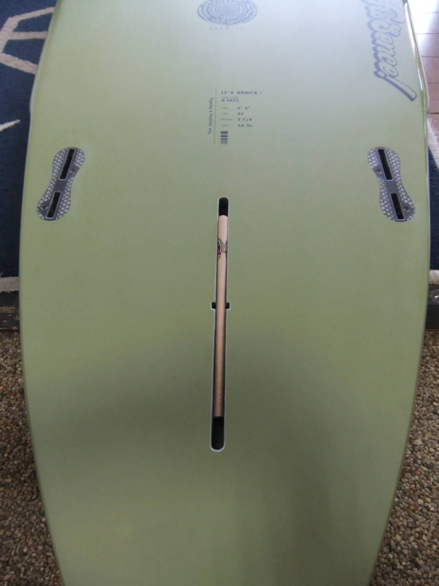 ジャスティスサーフボード Justice it´s sense 6´8フィン付き