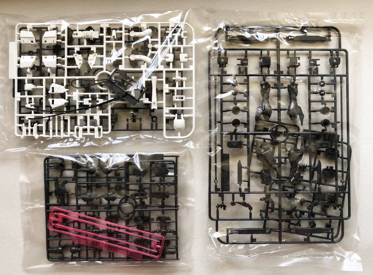 【内袋未開封】バンダイ　MG 1/100 XM-X1 クロスボーンガンダムX-1 Ver.Ka_3