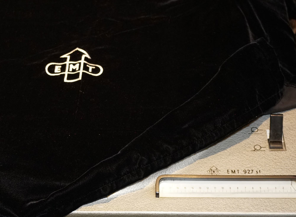 EMT927　EMT950用　ベルベット製布カバー　EMTロゴ刺繍入り（黒）新品