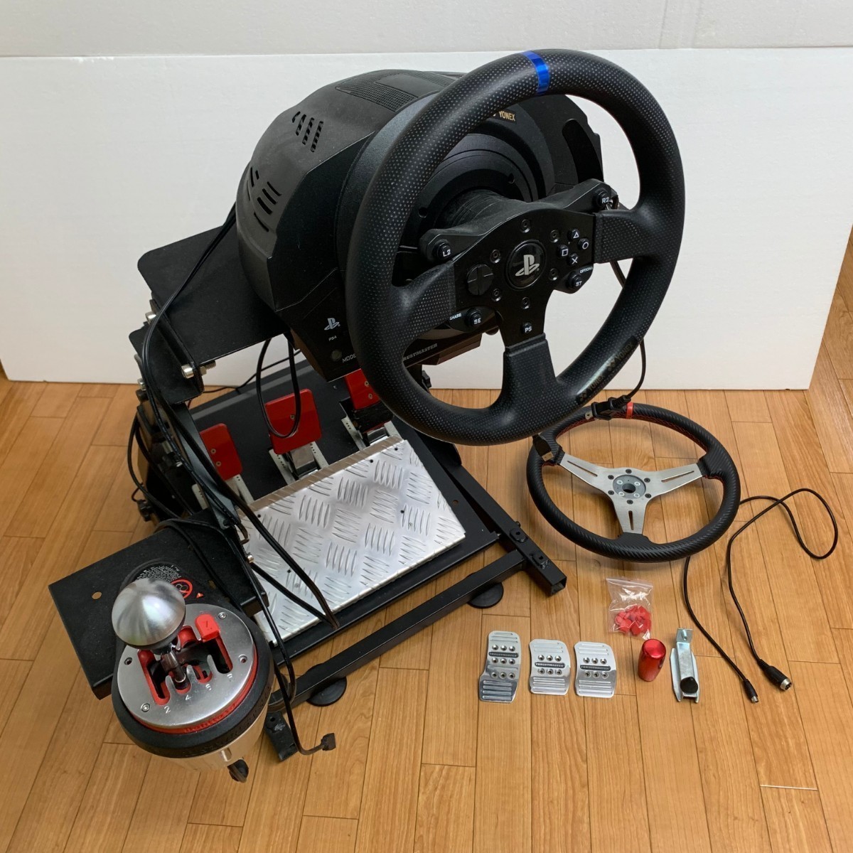 ThrustmasterスラストマスターT300RS TH8A シフト ステアリング 