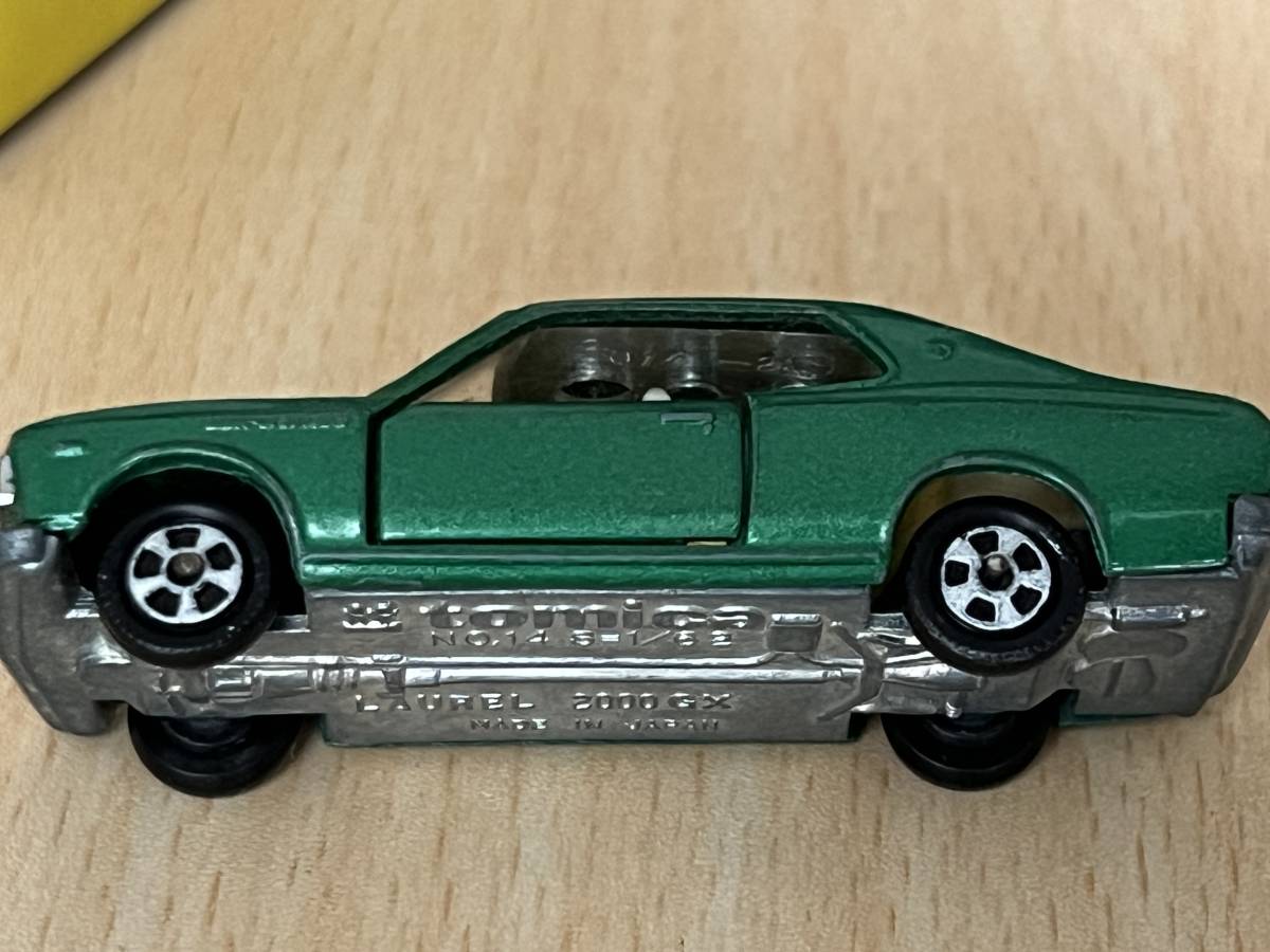 TOMICA トミカ 日産ローレル 2000GX 箱付き 1Aホイール