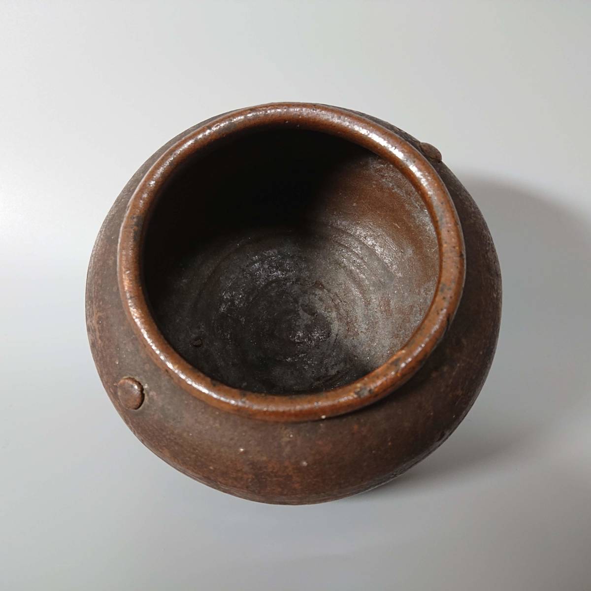 桃山-江戸時代初期 黒唐津水差 擂座茶入 (検)古唐津 黄瀬戸 鉄釉 桃山-江戸時代初期 黒唐津水差 擂座茶入 (検)古唐津 黄瀬戸 鉄釉