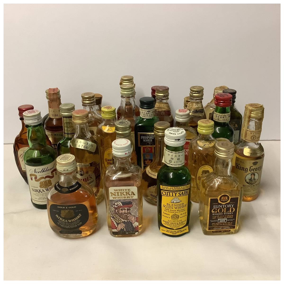 ☆古酒☆ ウイスキー ミニチュアボトル 28本セット 未開封