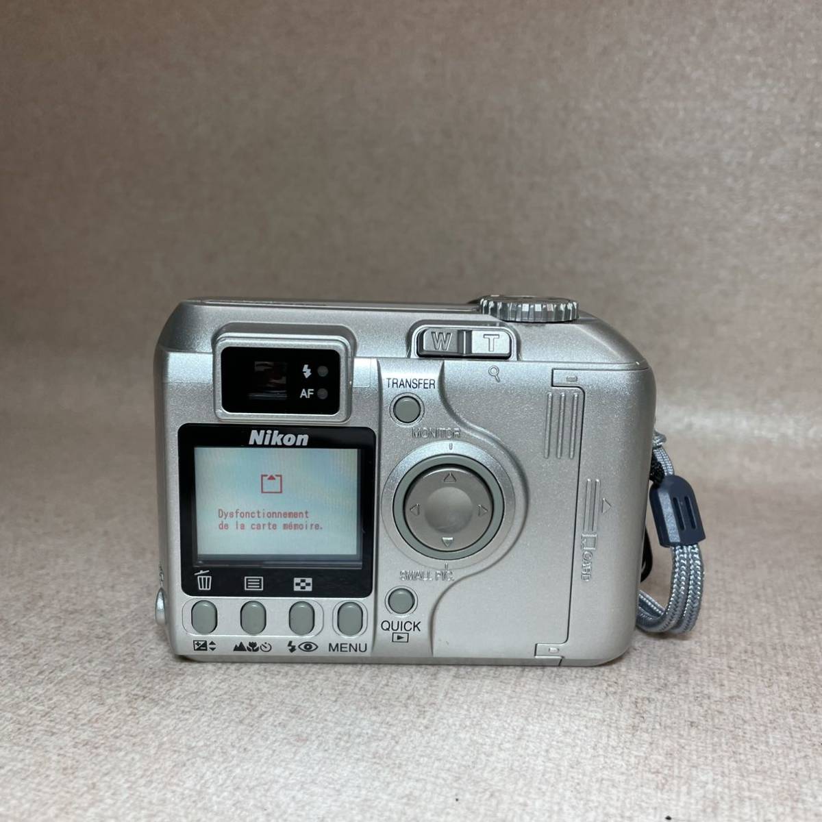 Nikon E4300 COOLPIX 4.0MP Digital Camera - Coolpix 0 （133