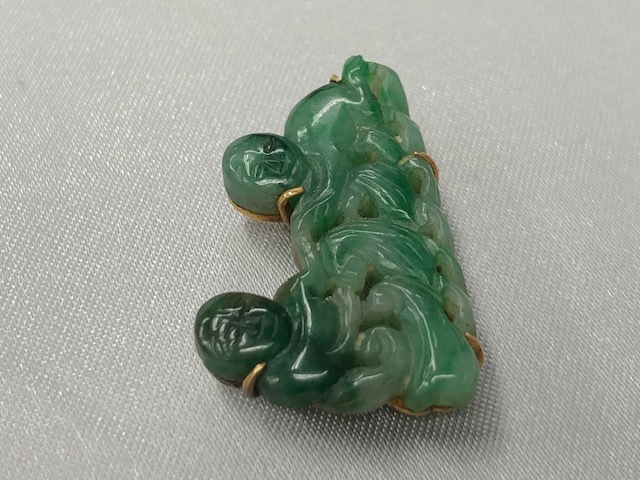 中国美術 翡翠 彫刻 帯締め 刻印K18 帯留め 中国 骨董 ヒスイ 天然石 