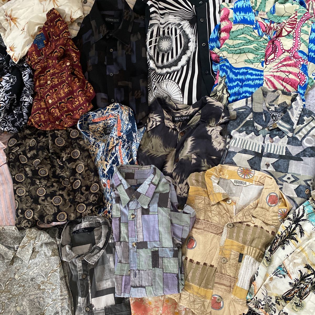 1円スタート　19点まとめ 総柄 昭和レトロ 柄シャツ　長袖　半袖 デザインシャツまとめ売り 古着卸 卸売 ヴィンテージ 仕入れ ユニセックス