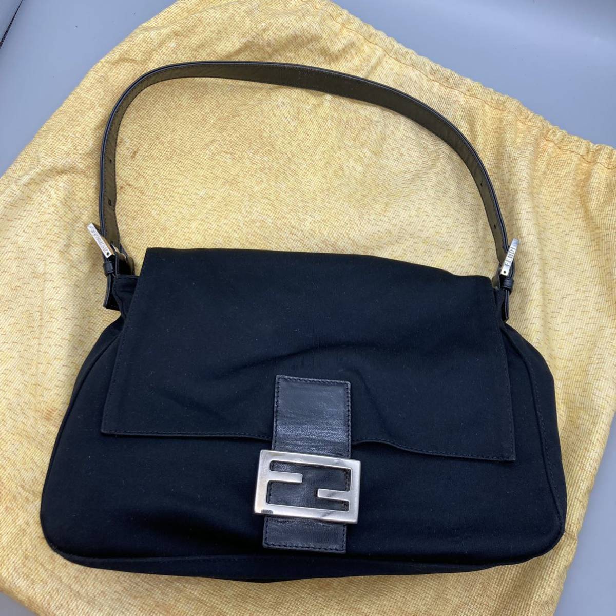 K09005 FENDI フェンディ ハンドバッグ マンマバケット FF金具 ロゴ