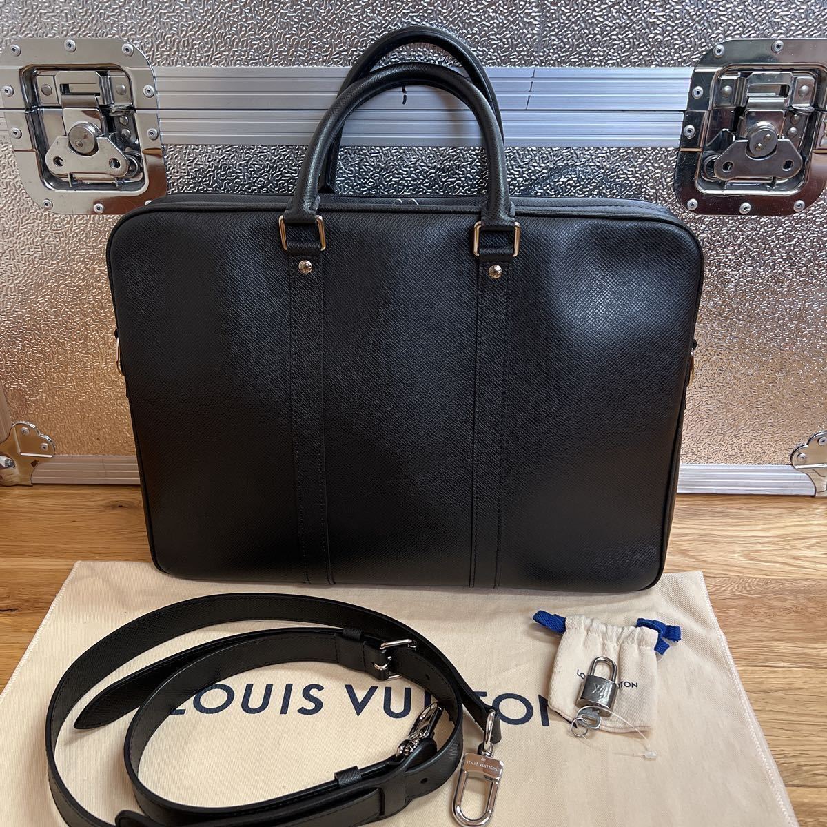 日本全国の正規取扱店 LOUIS VUITTON ブリーフケース タイガ ポルト