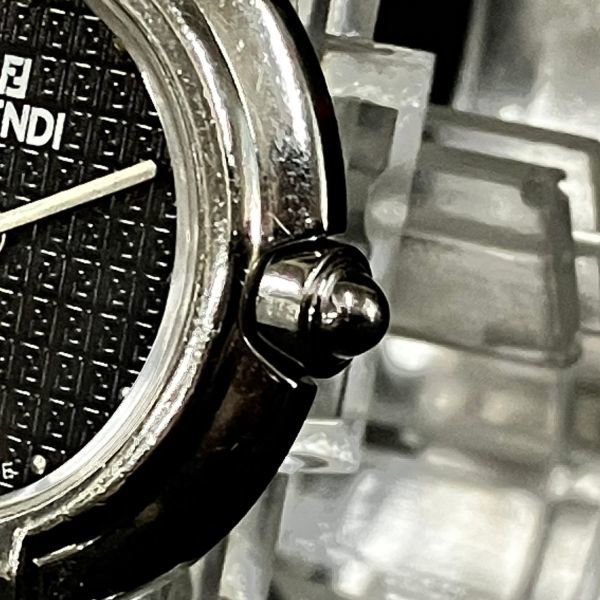 【稼働品】FENDI フェンディ750L 黒文字盤 ズッカ柄 レディース CIM691H FENDI フェンディ 腕時計 750L 黒文字盤 ズッカ柄 クォーツ