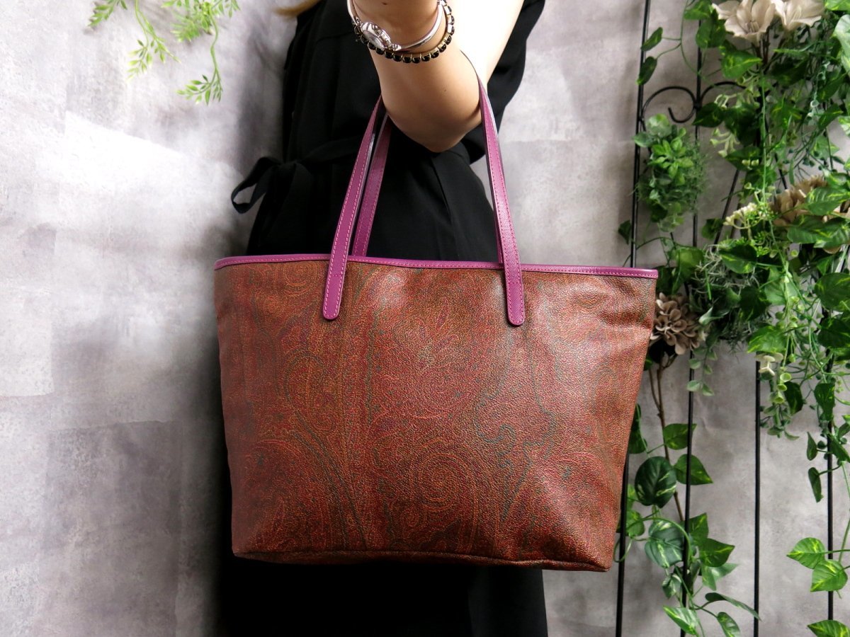 ○超美品○ETRO エトロ○ペイズリー柄○PVC カーフ レザー 本革 
